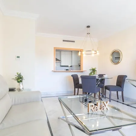 Aqua Banús 1 Apartamento *